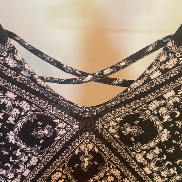 Pattern Dress - Picture 5 of 6